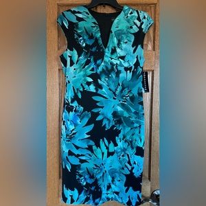 Women’s floral dress, size 10 NWT. Great for office or casual!